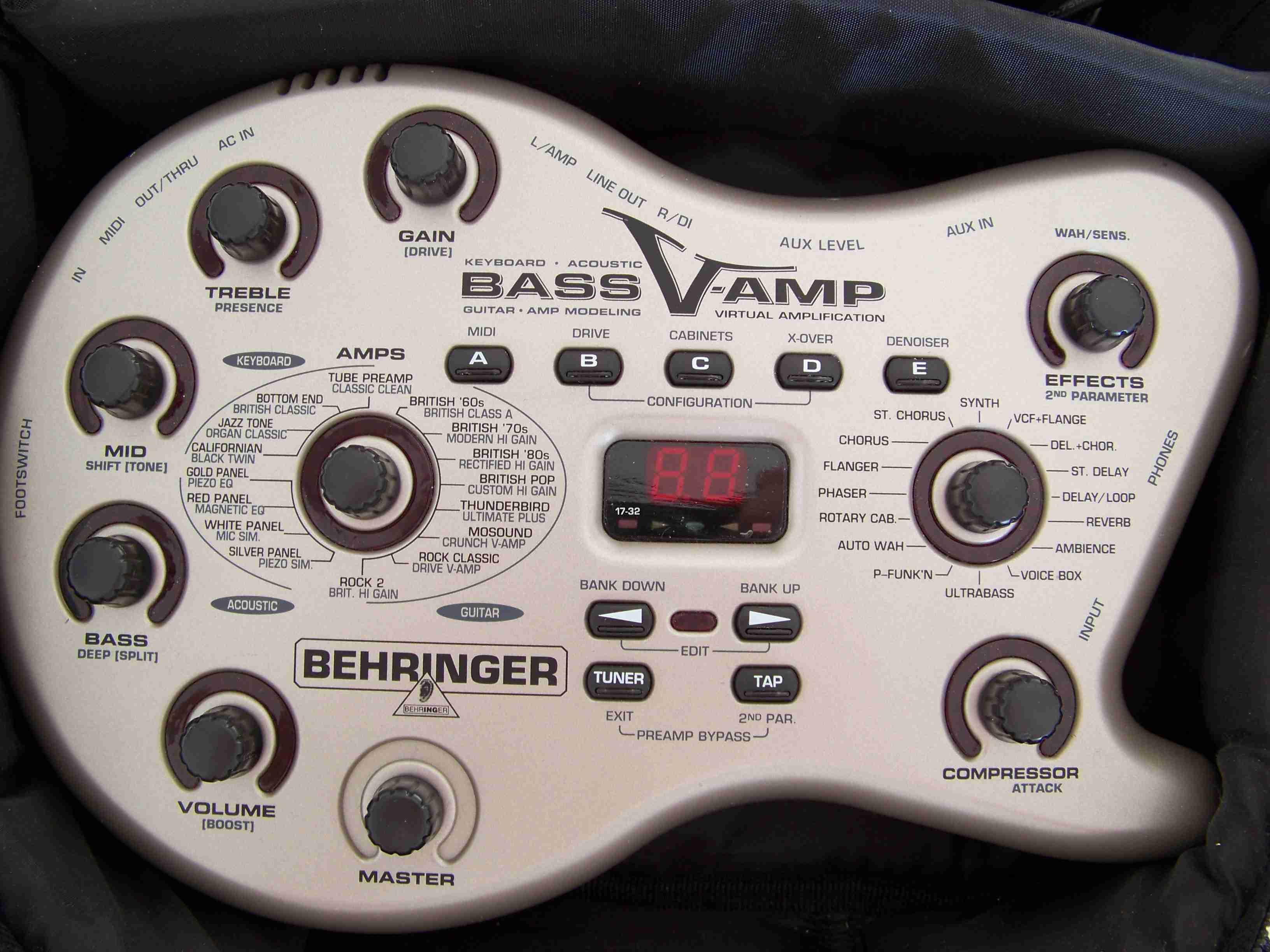 Behringer Bass V Amp Pro User Manual